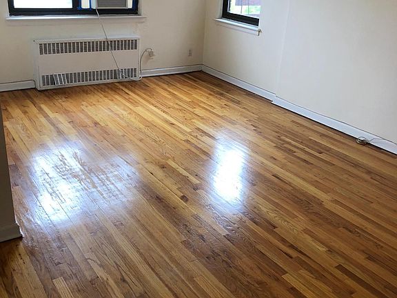 3rd image of 3616 Bell Blvd APT 5A