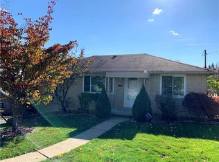 5243 W Windhaven Rd, Pittsburgh, PA 15205