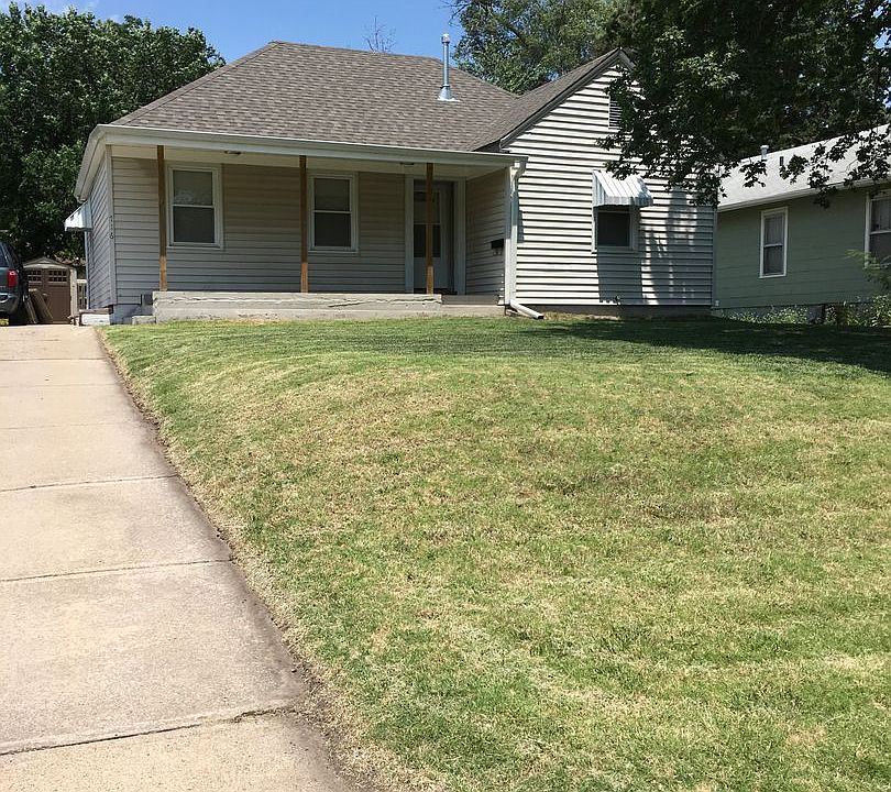 716 Bertrand St, Manhattan, KS 66502 Zillow