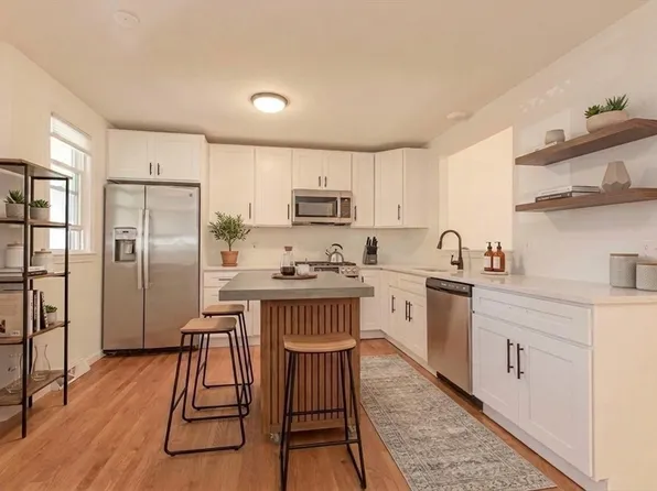 33 Lamplighter Ln Unit 33, South Easton, MA 02375
