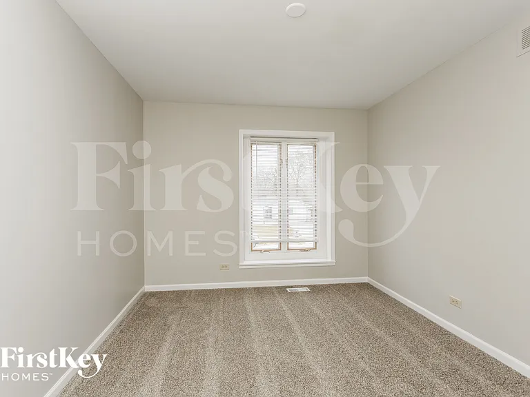 1220 Lehnertz Cir — Photo 8