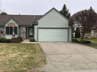 5590 W Spring Knoll Dr, Bay City, MI