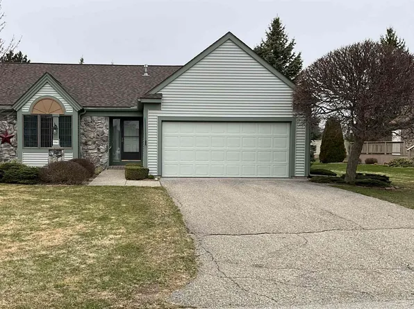 5590 W Spring Knoll Dr, Bay City, MI 48706