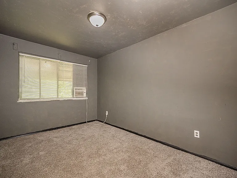 5715 Hodiamont Ave — Photo 27