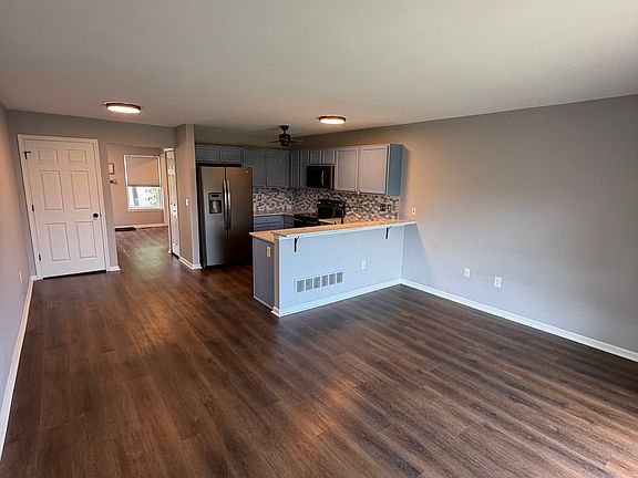 5th image of 50710 Woodbury Dr