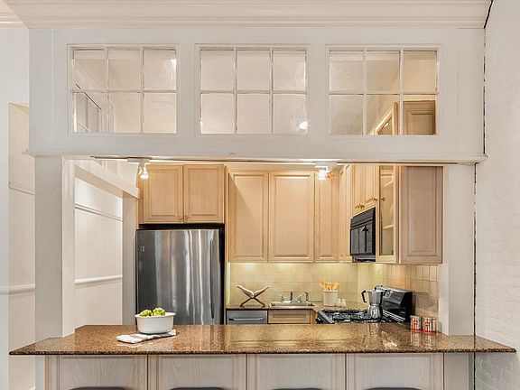 4th image of 35 W 84th St #4B