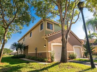3690 San Simeon Cir, Fort Lauderdale, FL 33331