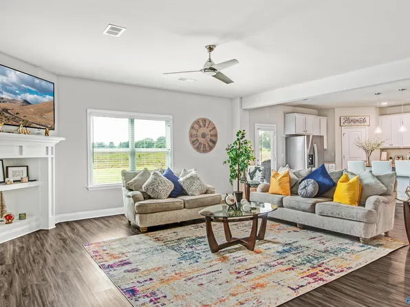 4216 Textile Ln SW, Huntsville, AL 35805