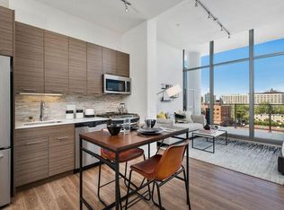 833 N Orleans St #1412, Chicago, IL 60610