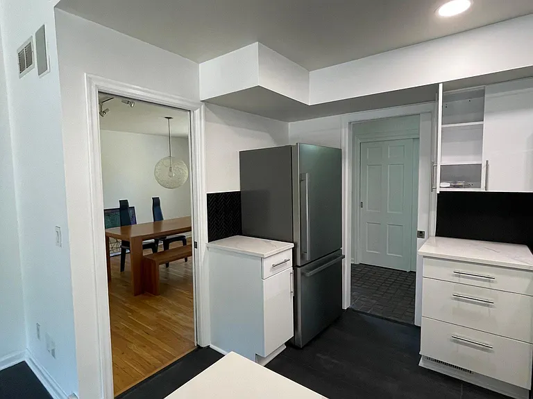 View of the kitchen I to the dining room