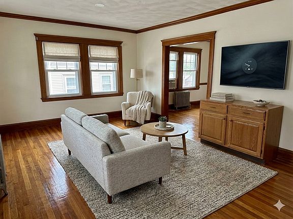 3rd image of 44 Cottage Park Rd #1