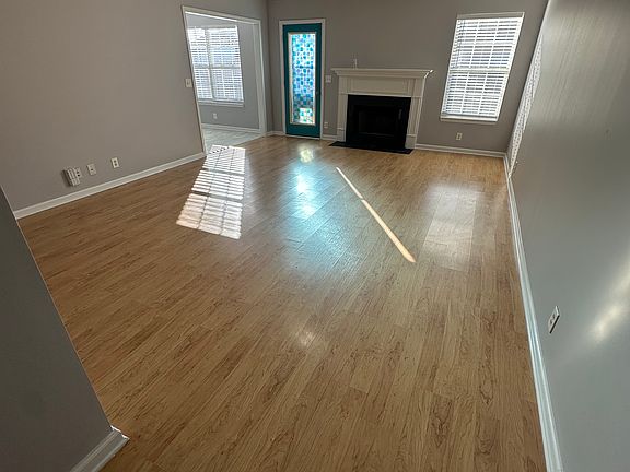 3rd image of 1413 Amal Dr