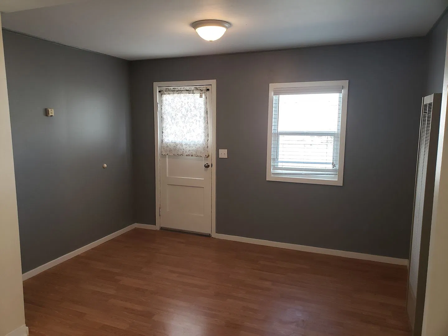 Cornell Avenue 1335 — Photo 3