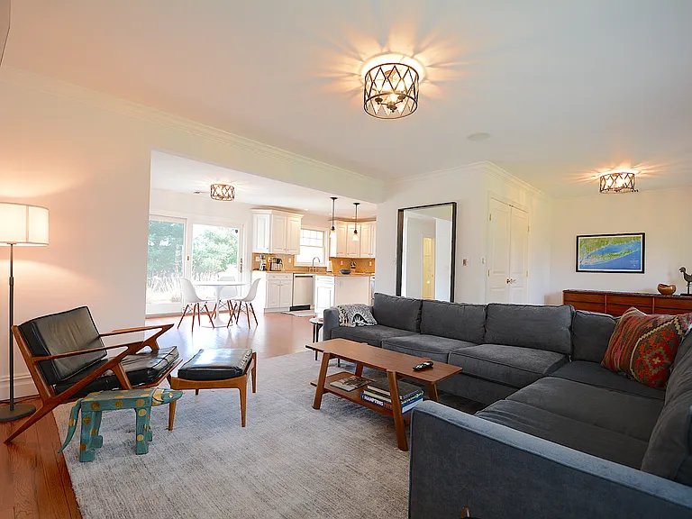 54 Halsey Rd — Photo 7