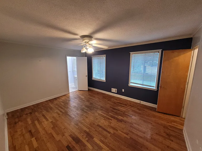 4901 Oriole Dr — Photo 8