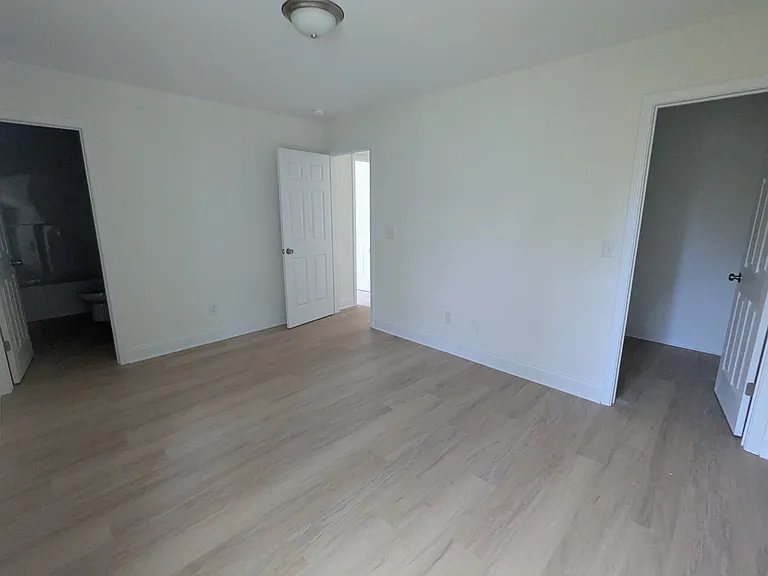 631 N Jones Ave — Photo 10