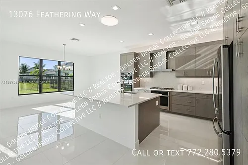 13076 Feathering Way Photo 1