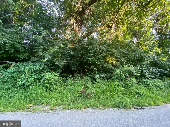 360 Mount Pleasant St, Coatesville, PA 19320