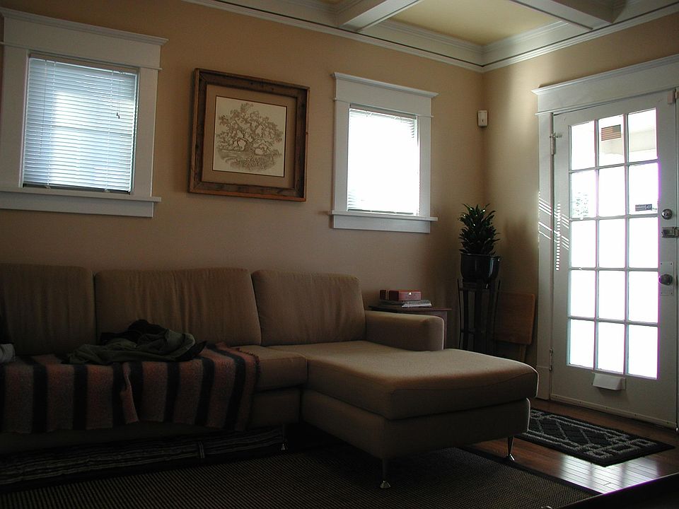 2nd image of 817 NW 85th St