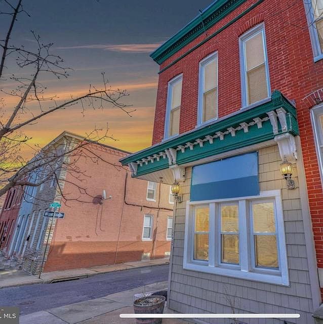 1st image of 2407 E Fairmount Ave