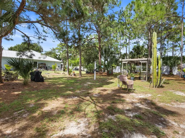 1067 SW Placetas Avenue, Port St Lucie, FL 34953