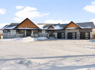 231 Finnerty Rd, Whitewater Region, ON K0J1K0