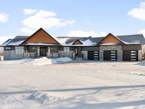 231 Finnerty Rd, Whitewater Region, ON K0J 1K0