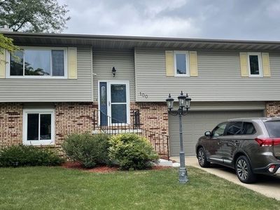 100 Regal Dr, Normal, IL, 61761
