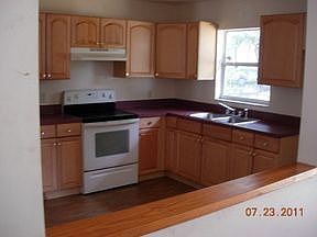 3rd image of 1400 Russell Ave