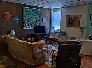 102 2nd Ave #4, Sumner, IA 50674