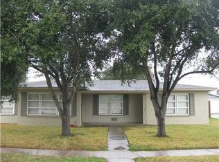 618 Santa Monica Pl, Corpus Christi, TX 78411