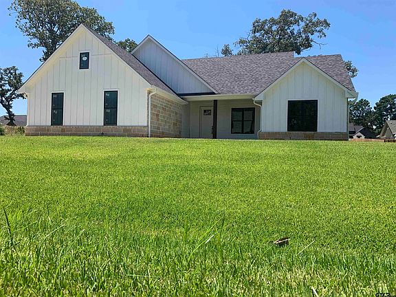 3rd image of 14430 Woodland Creek Dr