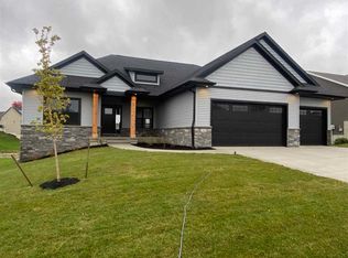 40 S Seven Oaks Rd, Northliberty, IA 52317