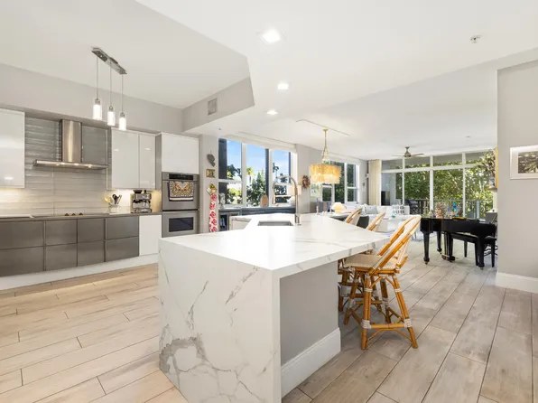 701 SE 21st Avenue #201, Deerfield Beach, FL 33441