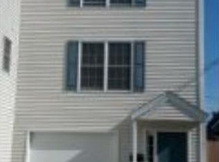 6 Silver Ave, Hooksett, NH 03106