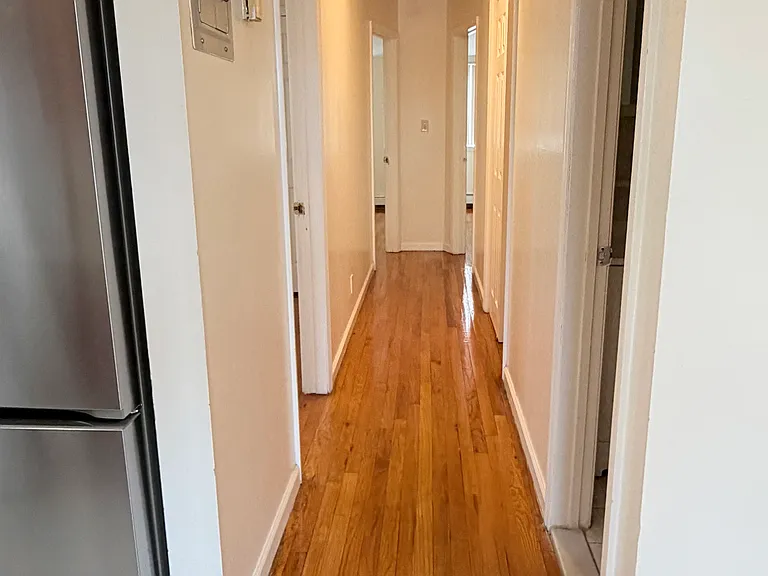 59th Ave — Photo 8