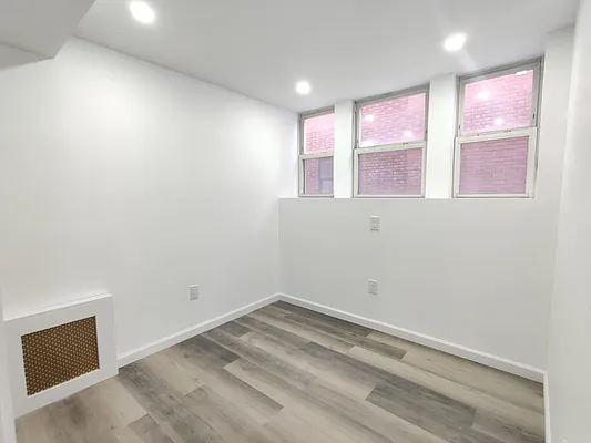 Rented by Signature Property Realty | media 7