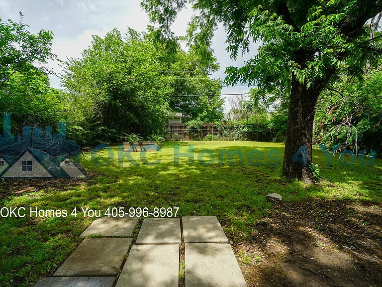 3733 NW 15th St — Photo 15