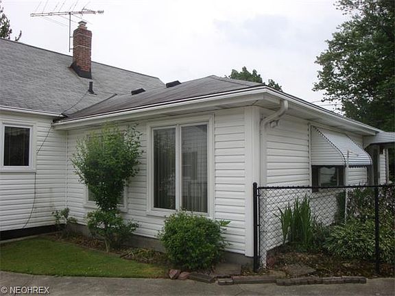2nd image of 5140 Chestnut Hill Dr