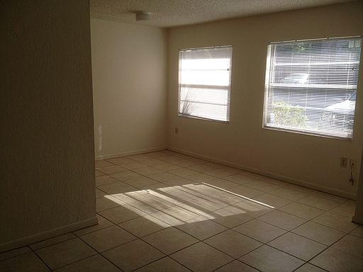 4th image of 1213 NW 39th Ave APT A4
