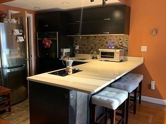 3rd image of 179 Presidents Ln Unit 3L