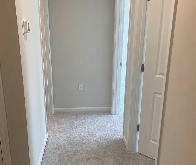 277 Paramount Dr — Photo 14