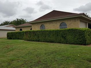 1205 Andrew St, Crowley, TX 76036