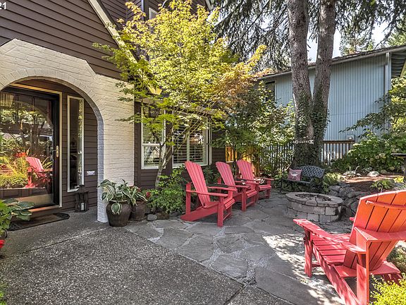 2nd image of 5244 SE Pine St