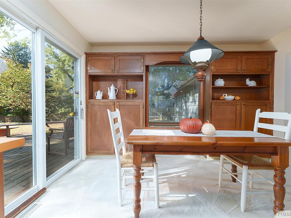 726 Devonshire Rd, photo 21