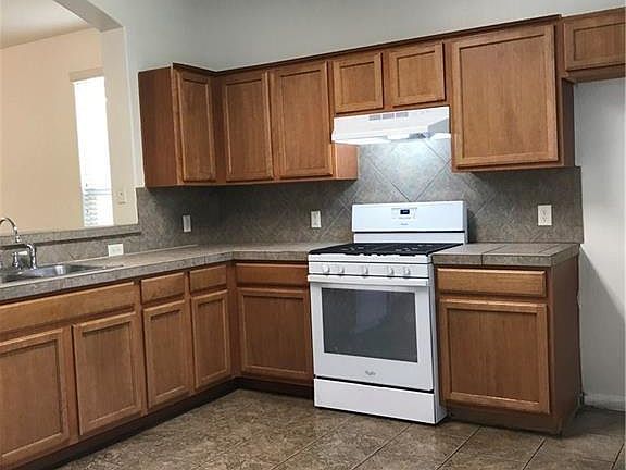 5th image of 2410 Allred Dr APT B