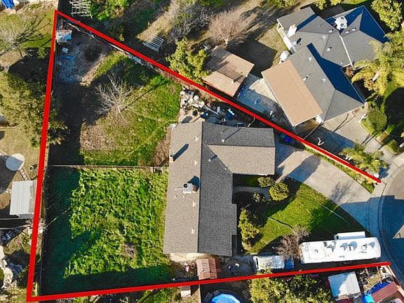 2nd image of 634 Chester Ct