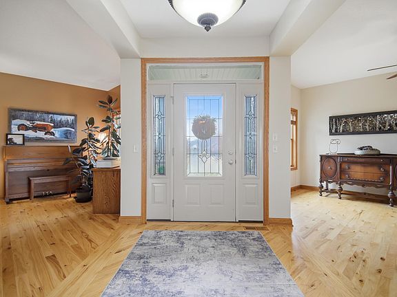 4th image of 1618 27th St NW