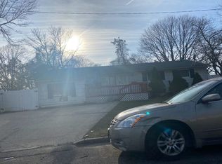 30 Yalta Dr, Central Islip, NY 11722
