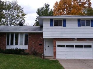 21980 Elizabeth Ave, Fairview Park, OH